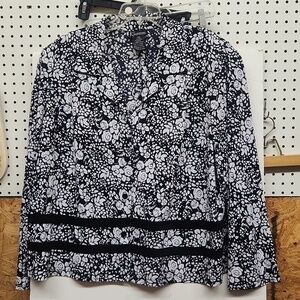 K woman collection blouse women's size 24W black white EUC